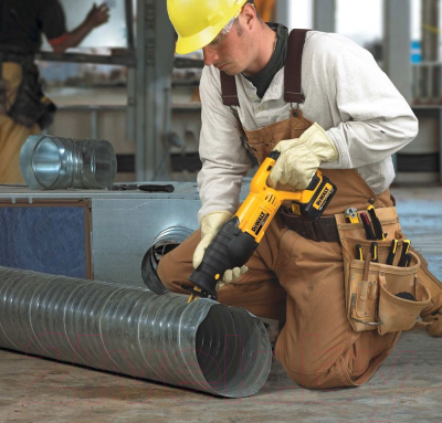 Сабельная пила DeWalt DCS380N-XJ