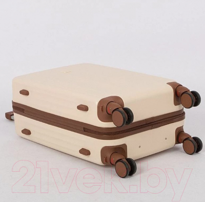 Чемодан на колесах Grott 340-614/5-22BGB