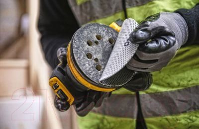 Профессиональная эксцентриковая шлифмашина DeWalt DCW210NT