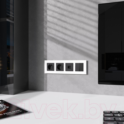 Рамка для выключателей и розеток Werkel W0042961