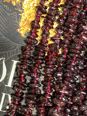 Браслет Wolves Гранат 3008