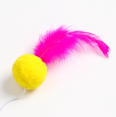 Игрушка для кошек Пижон Мячик с перьями