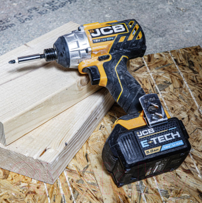 Аккумуляторный шуруповерт JCB 18BLID-B-E