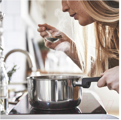 Ковш Ikea Миддагсмат с крышкой 104.637.02