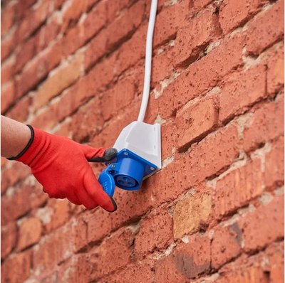 Розетка кабельная Rexant 2Р+РЕ 16А / 11-8909