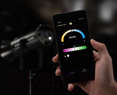 Осветитель студийный Godox SL300III Bi / 30294