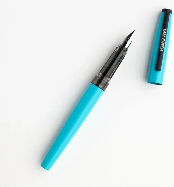 Ручка перьевая Малевичъ С конвертером + два картриджа / 196424