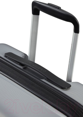 Чемодан на колесах American Tourister Flashline ME8*25 002
