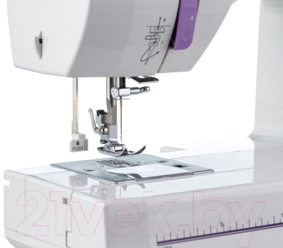 Швейная машина Chayka 235А