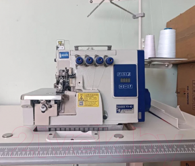 Промышленный оверлок Shunfa Со столом F3-4D
