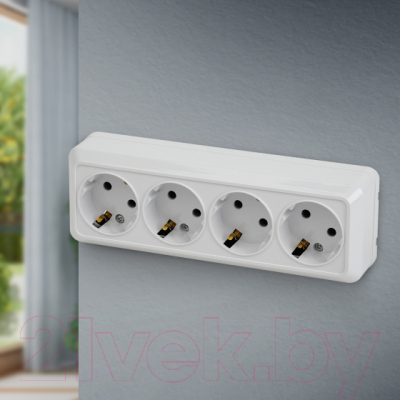 Розетка INTRO Quadro 2-208-01 / Б0053838