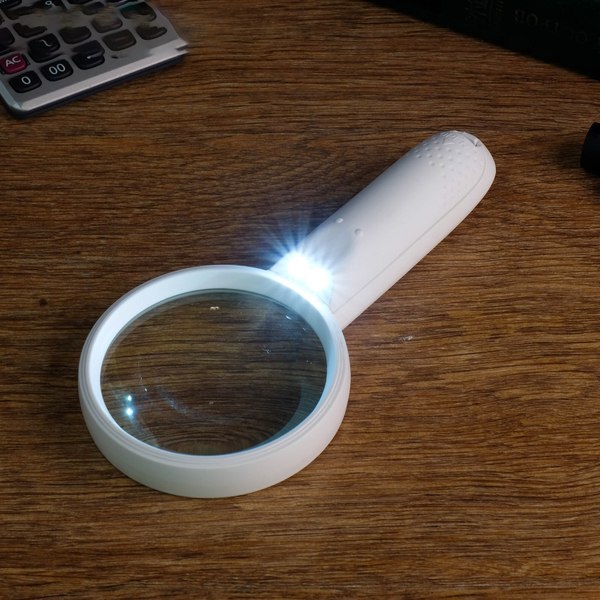 Лупа ручная Sima-Land С подсветкой / 4387629