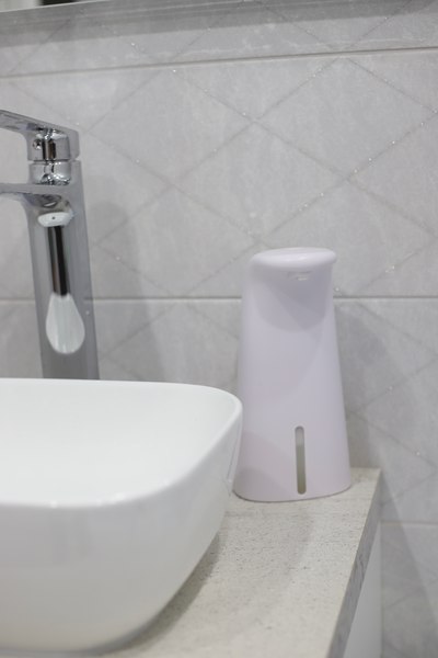 Сенсорный дозатор для жидкого мыла Saniteco TBD04254728