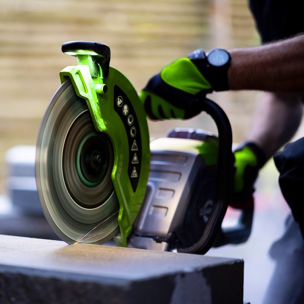 Бензорез Greenworks 1501307