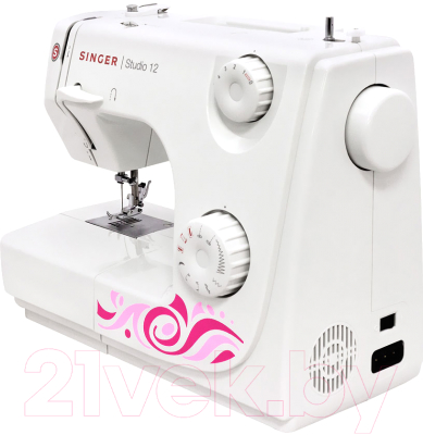 Швейная машина Singer Studio 12