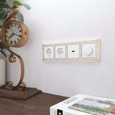 Рамка для выключателей и розеток Werkel Antik W0041523