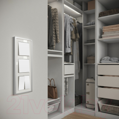 Рамка для выключателей и розеток Werkel Baguette W0032850