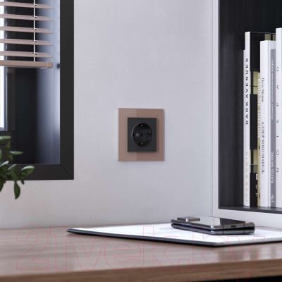 Рамка для выключателей и розеток Werkel Favorit W0011142