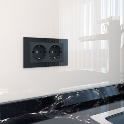 Рамка для выключателей и розеток Werkel Favorit W0081108