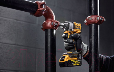 Профессиональный гайковерт DeWalt DCF922N