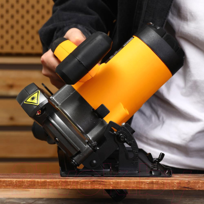 Дисковая пила Deko DKCS1800-190 Laser / 083-1011