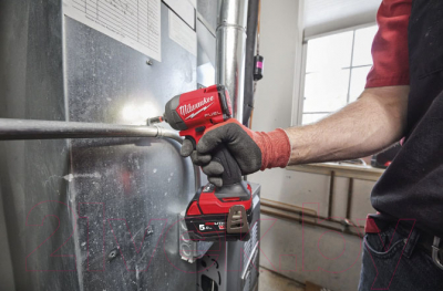 Аккумуляторный шуруповерт Milwaukee M18 FID3-502X / 4933479866