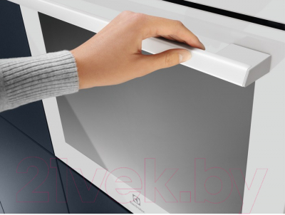 Электрический духовой шкаф Electrolux EOF3H40BW