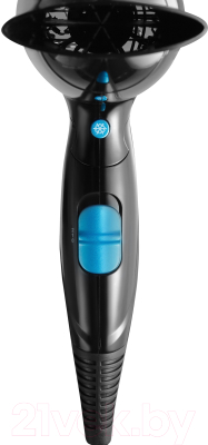 Компактный фен StarWind SHD 7066 