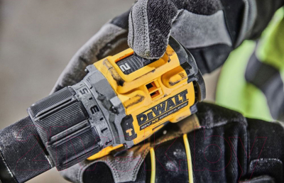 Профессиональная дрель-шуруповерт DeWalt DCD805NT