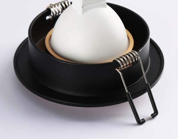 Точечный светильник Ambrella A8923 BK/GD