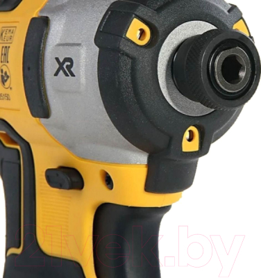 Профессиональный шуруповерт DeWalt DCF887D2-QW