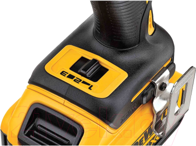Профессиональный шуруповерт DeWalt DCF887D2-QW
