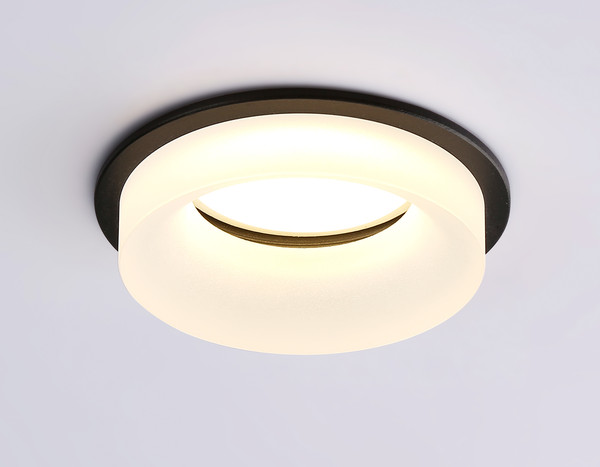 Точечный светильник Ambrella TN1303 BK/FR