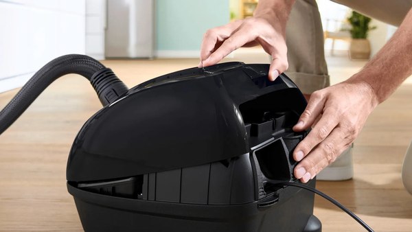 Пылесос Bosch BGL38GOLD 