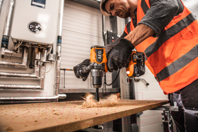 Профессиональная дрель-шуруповерт AEG Powertools BSB18BL2-602K