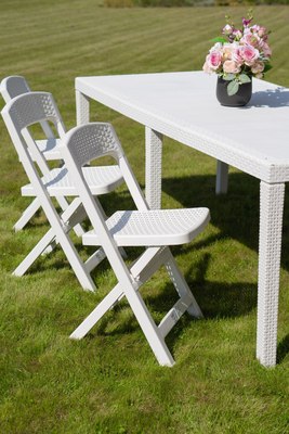 Стол пластиковый Ipae Progarden Queen С имитацией ротанга / QUE012BI (белый)