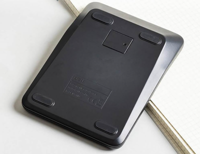 Калькулятор Deli EM222