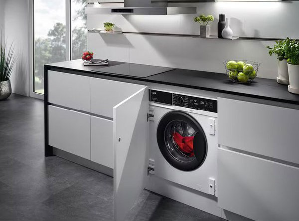 Стирально-сушильная машина встраиваемая AEG L7WBE68SI