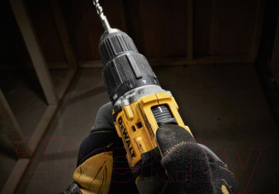 Профессиональная дрель-шуруповерт DeWalt DCD100YP2T