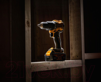Профессиональная дрель-шуруповерт DeWalt DCD100YP2T