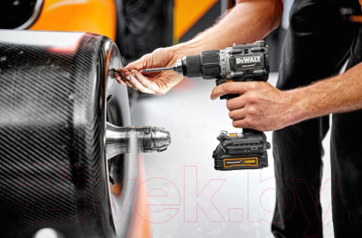 Профессиональная дрель-шуруповерт DeWalt DCD85ME2GT