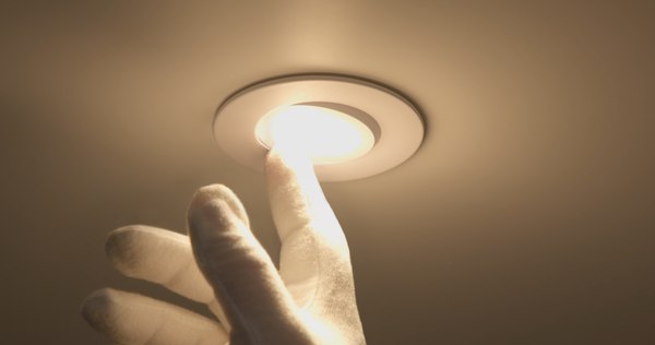 Точечный светильник Maytoni Downlight DL061-GU10-W