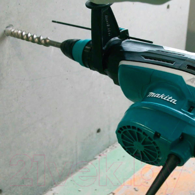 Профессиональный перфоратор Makita HR5212C