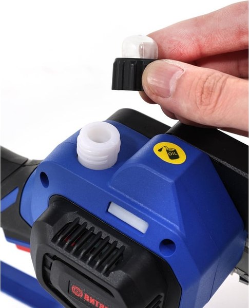 Пила цепная аккумуляторная ВИТЯЗЬ ПЦ-А-220-6 / 18032002-2 (с 2-мя АКБ и ЗУ)