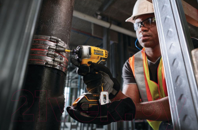 Профессиональный шуруповерт DeWalt DCF809D2T