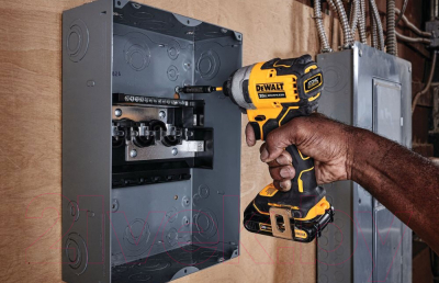 Профессиональный шуруповерт DeWalt DCF809D2T