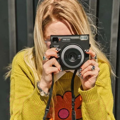 Фотоаппарат с мгновенной печатью Fujifilm Instax Square SQ40 / 16802814