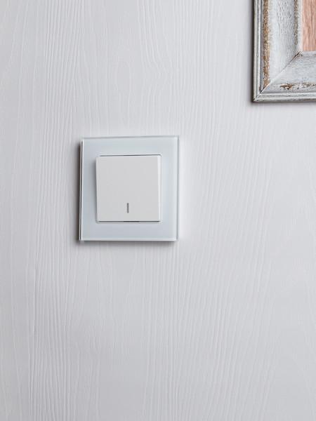 Выключатель IEK Brite BR-V12-1-10-K01