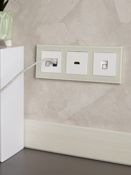 Розетка IEK Brite BR-T10-K01