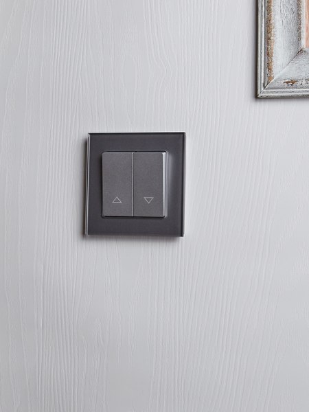 Выключатель IEK Brite BR-V15-0-10-K47